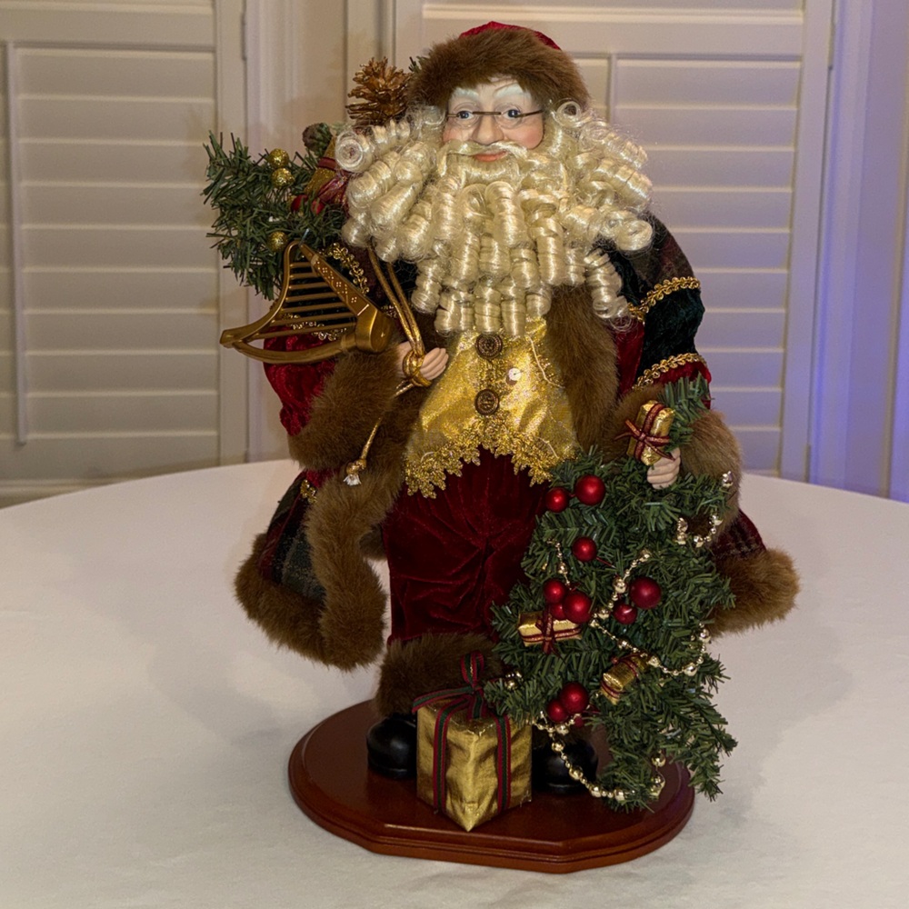Elegant Holiday Santa Figurine with Gold & Red Details Beautiful Beard Harp Tree